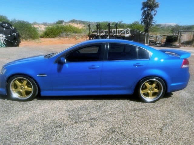 holden commodore ss 932141 009