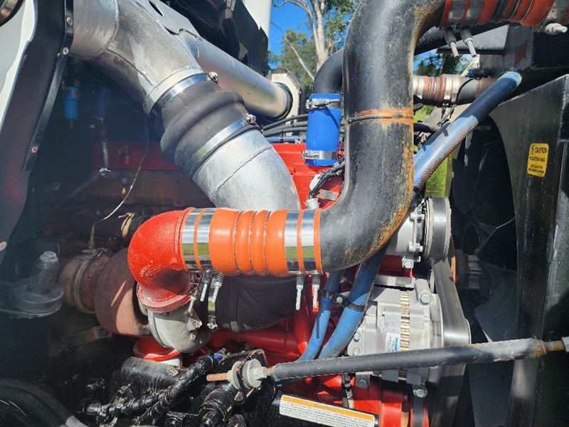 2015 KENWORTH T409 SAR CUMMINS E5 FRESH REBUILD for sale