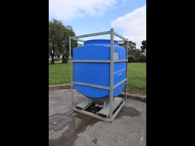 PLASTIC HOLDING TANK CONTAINER 1200L for sale