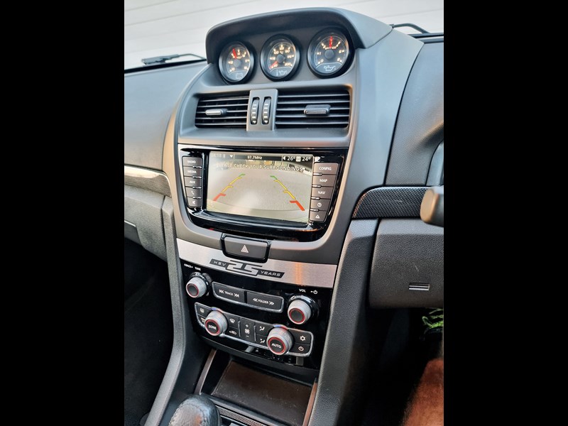 holden hsv 946156 039