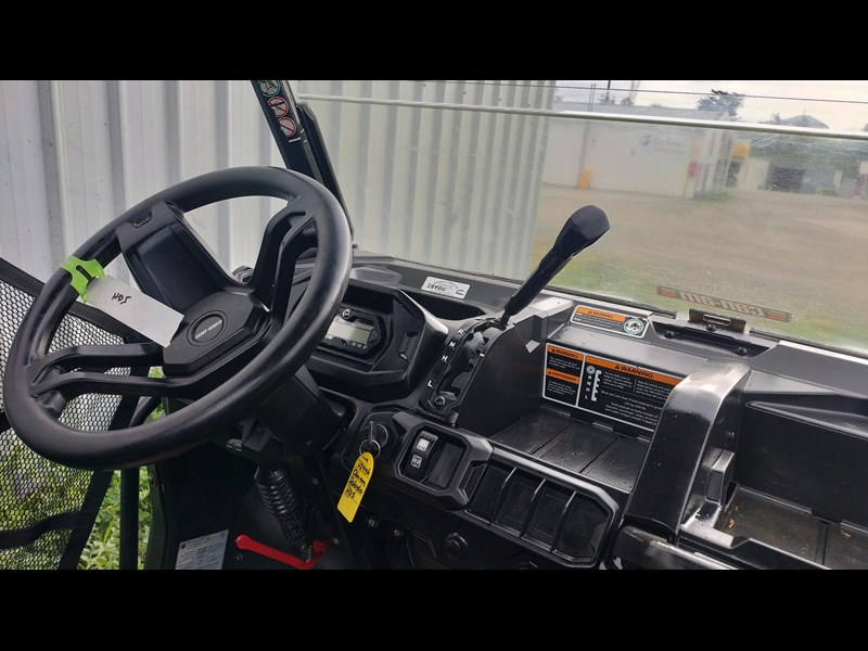 can-am defender 951298 007