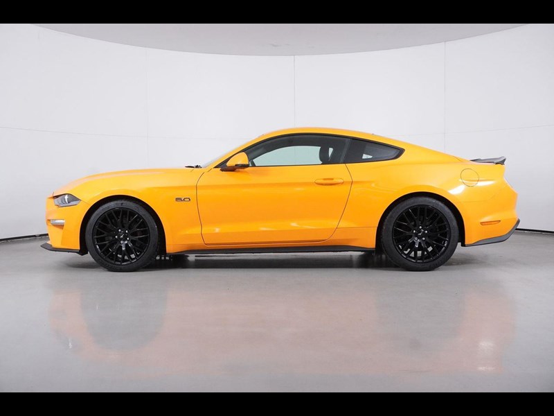 ford mustang gt 952544 007