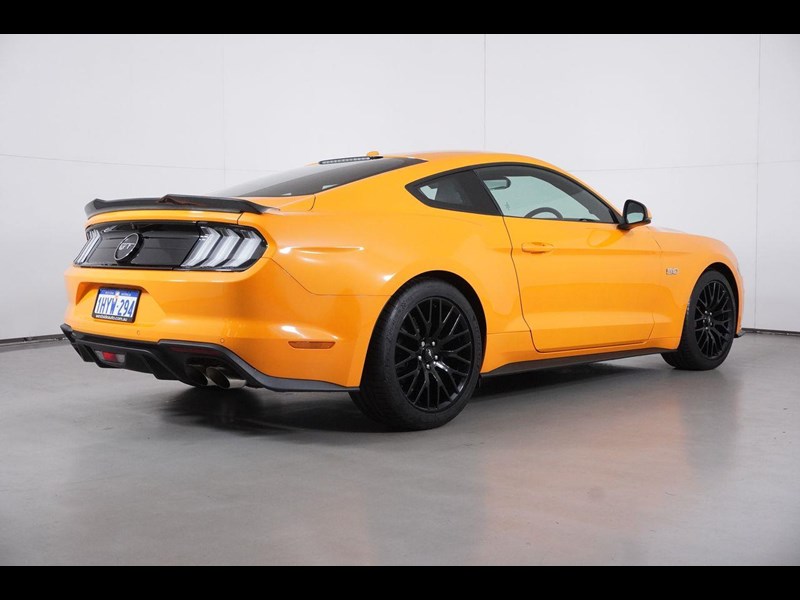 ford mustang gt 952544 013