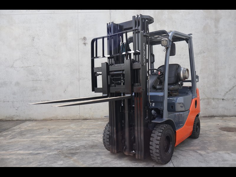 toyota 32-8fg18 957275 031
