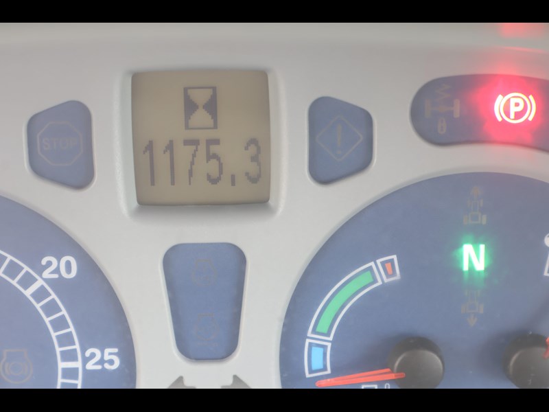 new holland t7.260 958056 037