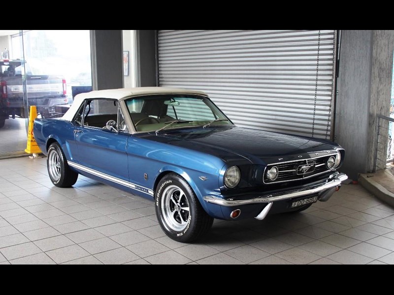 ford mustang gt 966516 009