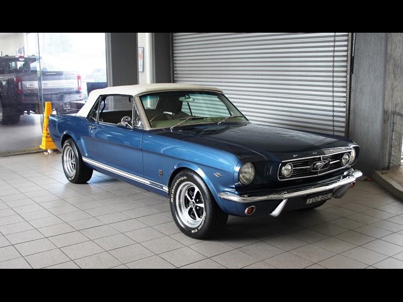 ford mustang gt 966516 011