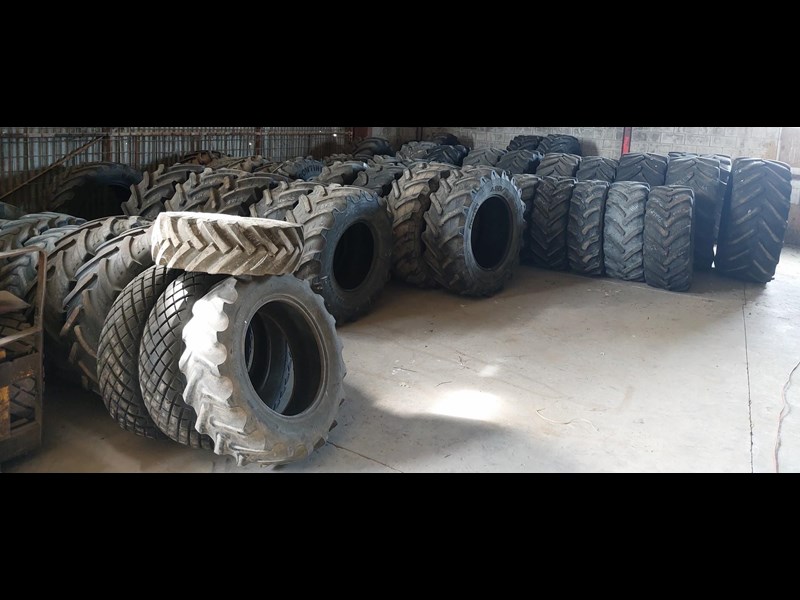 tyres various tread depths 952897 005