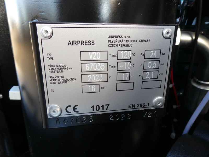 bruder ag176 trailer mounted compressor 978433 029