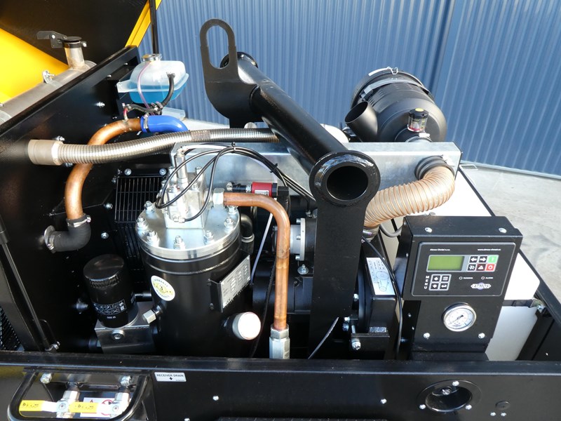 bruder ag176 trailer mounted compressor 978437 027