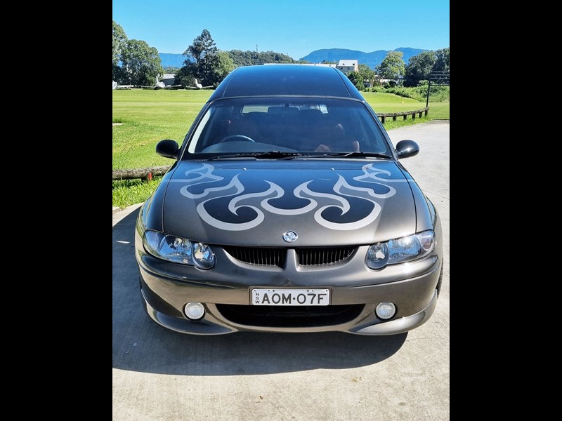holden commodore ss 979978 007