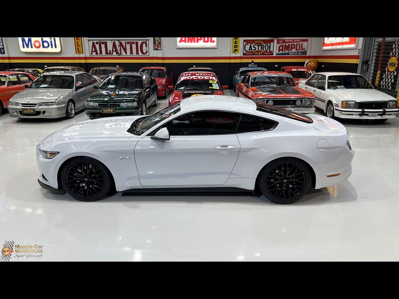 ford mustang 982848 053