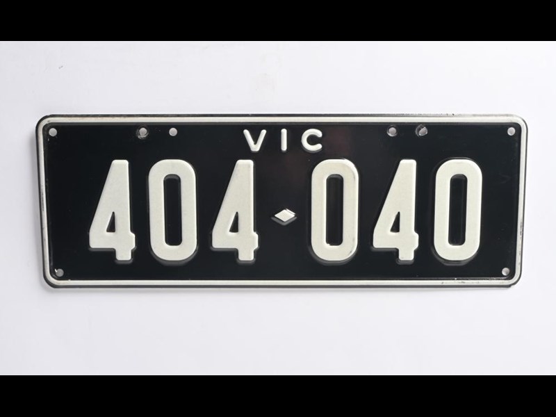 number plates numerical 984833 001