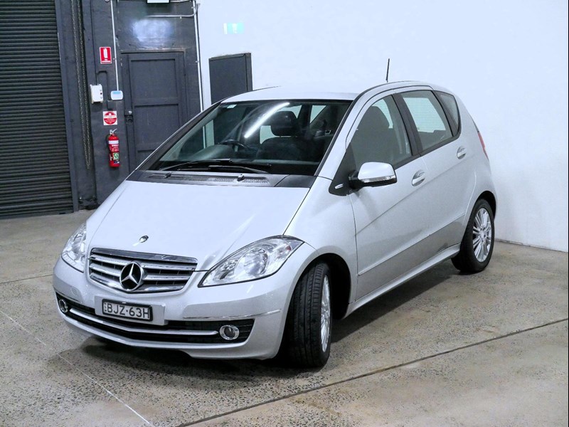 mercedes-benz a200 986256 023