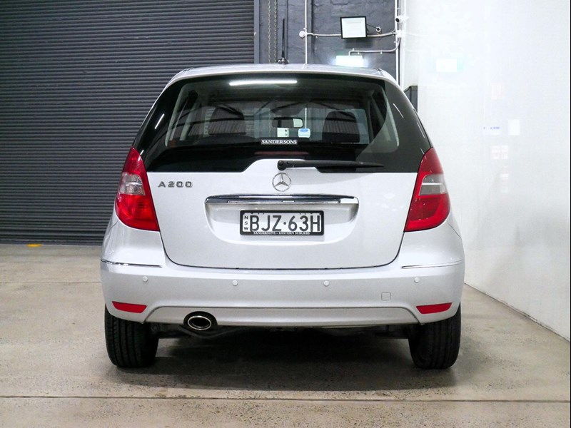 mercedes-benz a200 986256 059