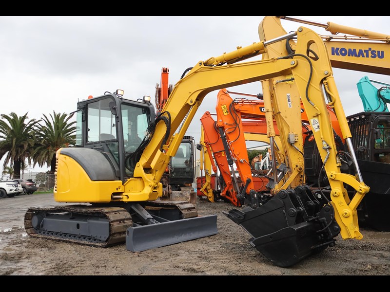 komatsu pc55mr-3 986652 023