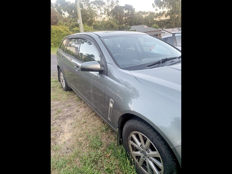 holden vf commodre 987706 005