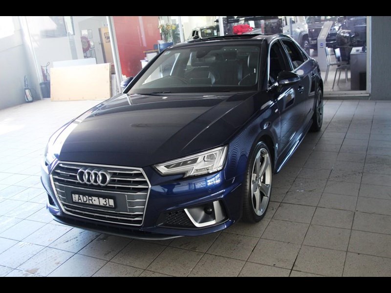 audi a4 987466 045