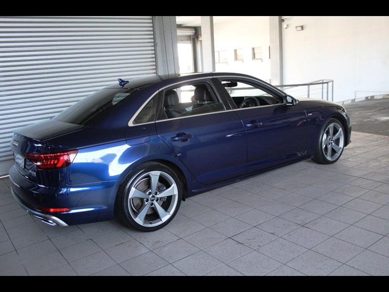 audi a4 987466 011