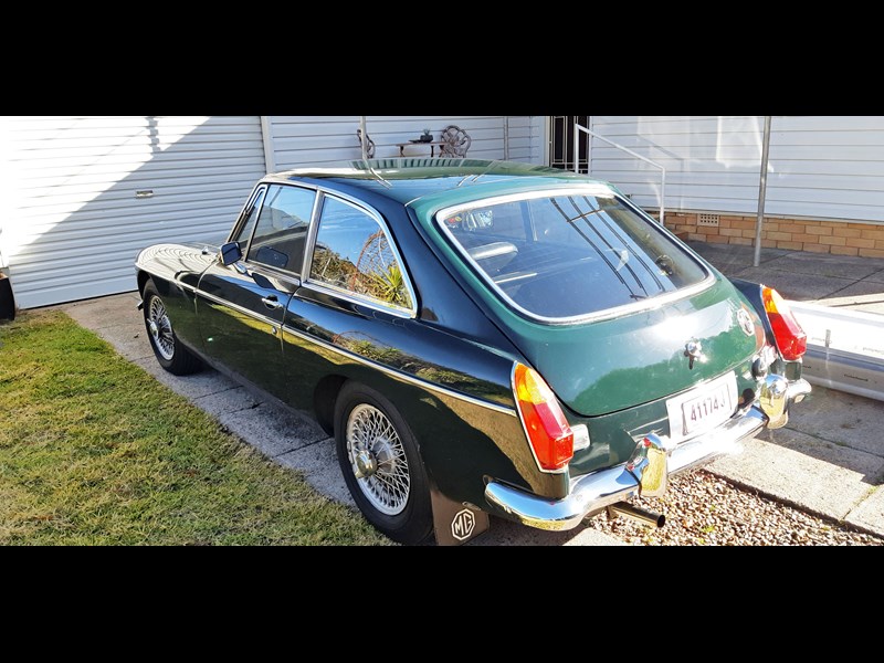 mgb gt 987709 005