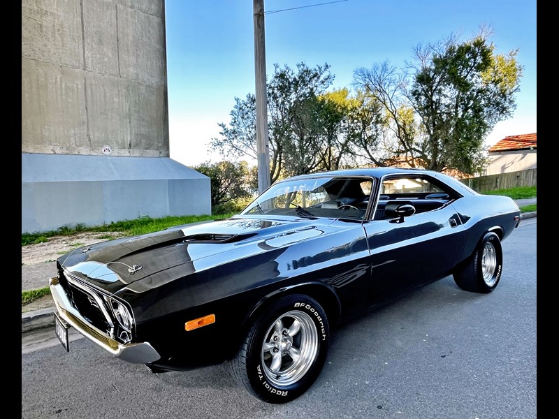 dodge challenger 988875 001