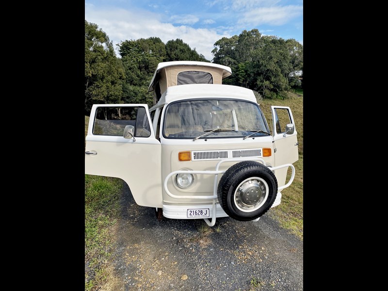 volkswagen kombi 989329 001