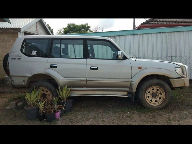 toyota landcruiser prado 989788 001