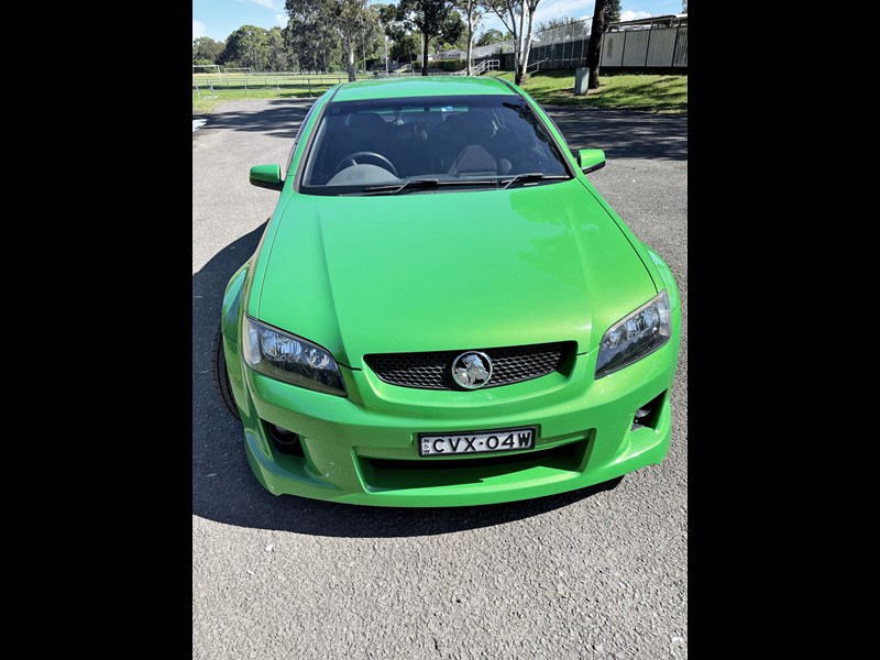 holden commodore 990118 003