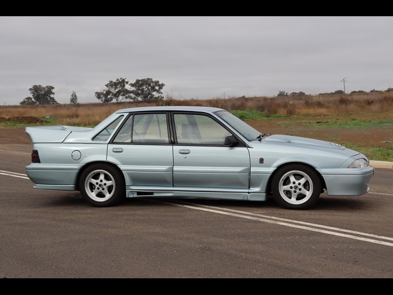 hsv commodore 990315 007