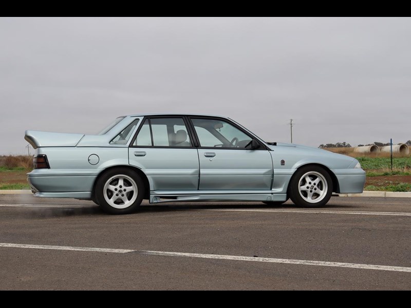 hsv commodore 990315 009