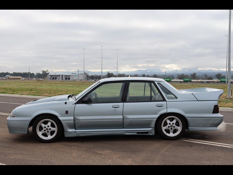 hsv commodore 990315 011