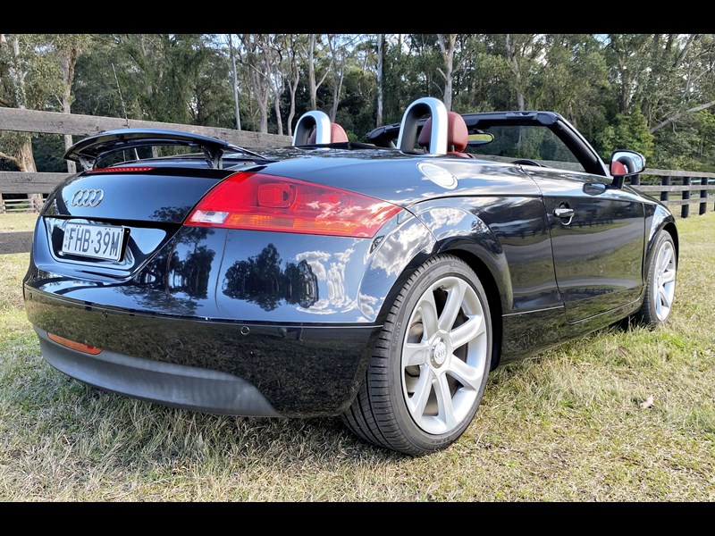 audi tt 990428 003