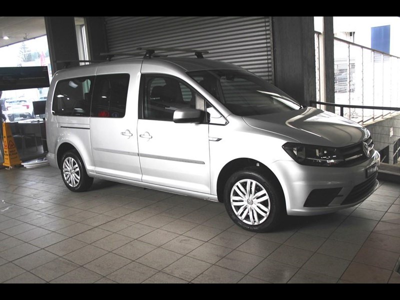 volkswagen caddy 990616 005