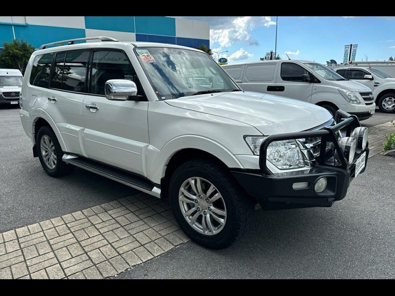 mitsubishi pajero 990968 001