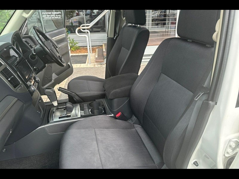 mitsubishi pajero 990968 037