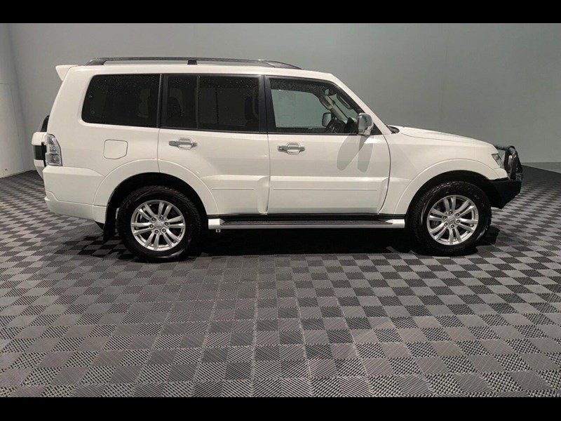 mitsubishi pajero 990968 055