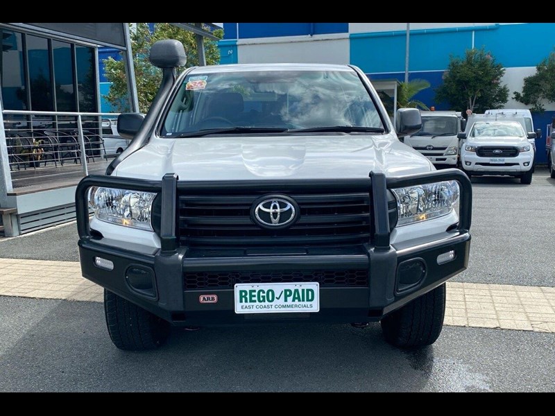 toyota landcruiser 991186 003