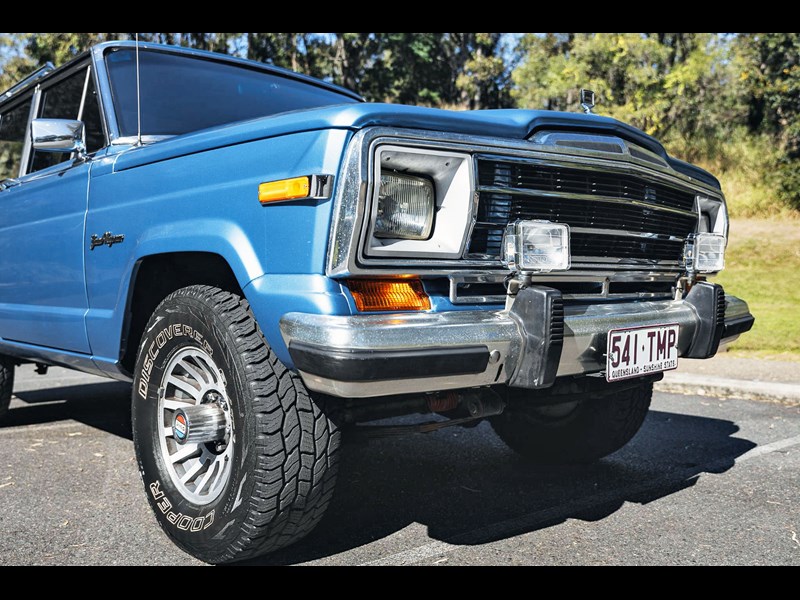 jeep grand wagoneer 991491 011