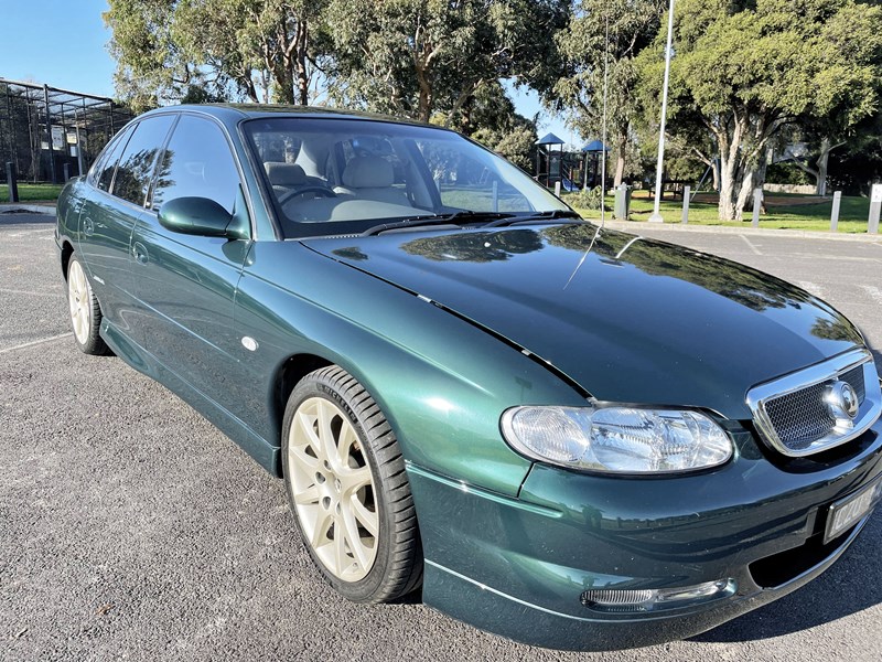 holden grange 993296 001