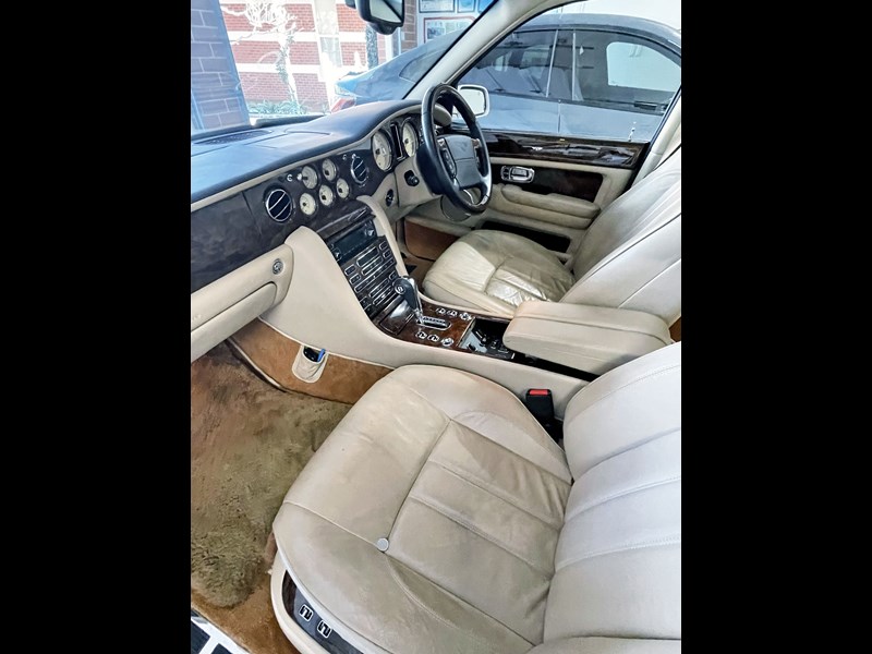 bentley arnage 991852 019