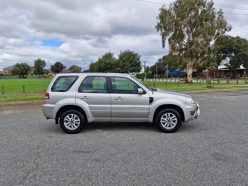 ford escape 991320 005