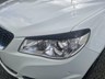 holden commodore 993338 016