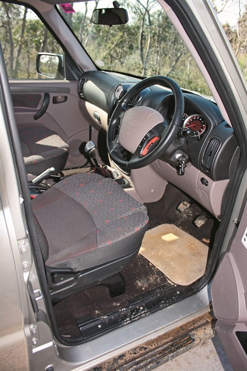 Mahindra Pik Up Dual Cab Ute Interior 5