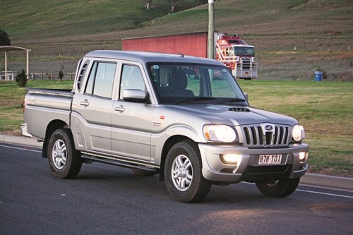 Mahindra Pik Up Dual Cab On The Road 9