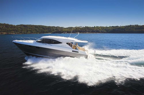 Maritimo S43 luxury boat