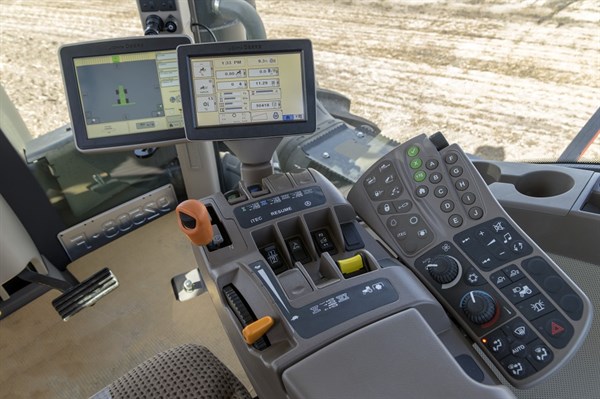 John Deere 9410R Tractor _controls