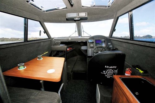 White Pointer 800 Sports Cruiser interior