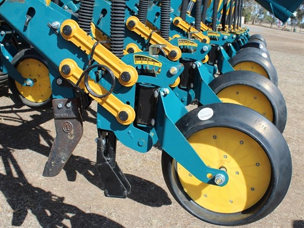 Equaliser Min -Till Air Seeder