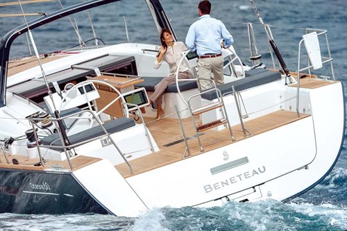 Beneteau Oceanis 60 hull