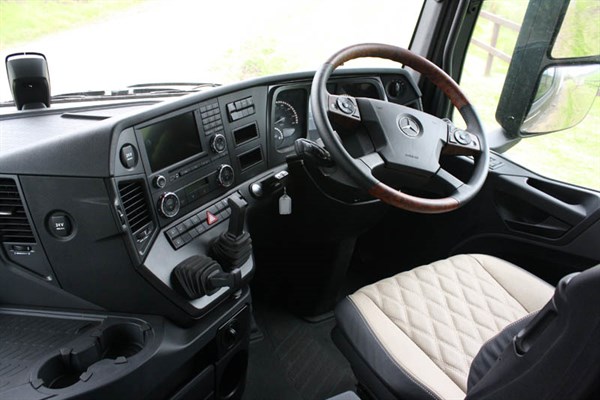 Mercedes -Benz Arocs Cab